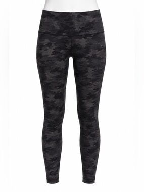 Size XL Spanx Women’s Look At Me Now‎ Seamless Leggings Camo NWT